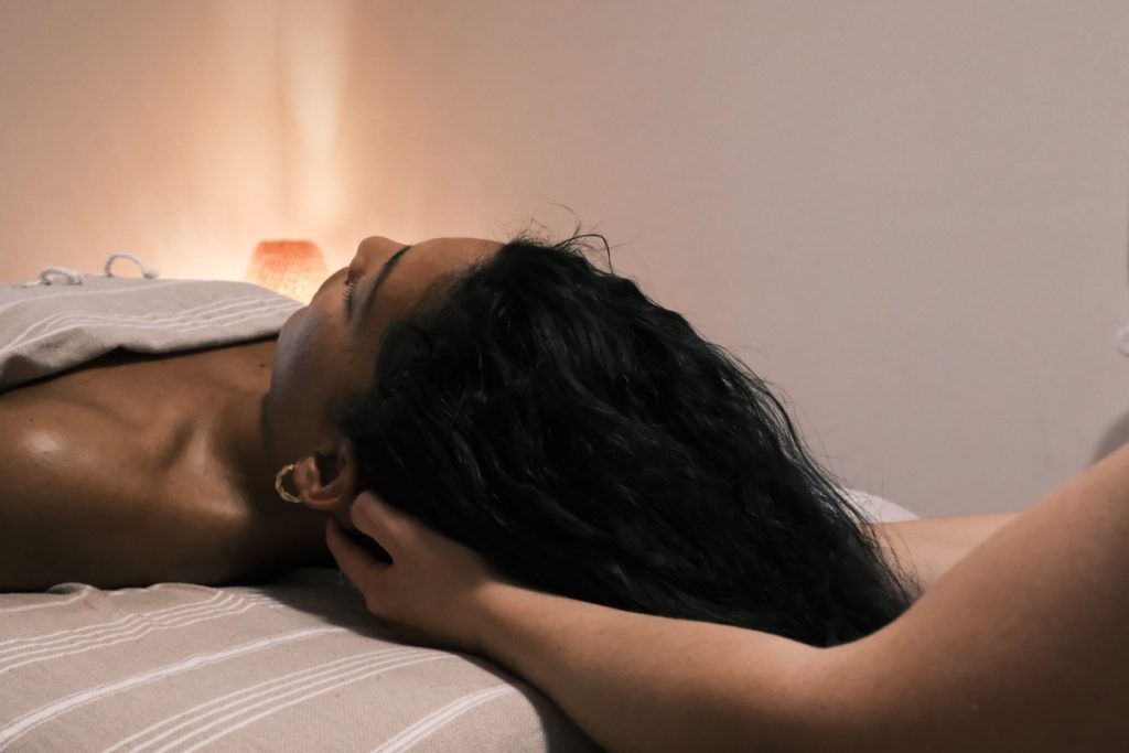 Bon cadeau massage d’1 heure – bien-être sur Aniane et Montpellier
